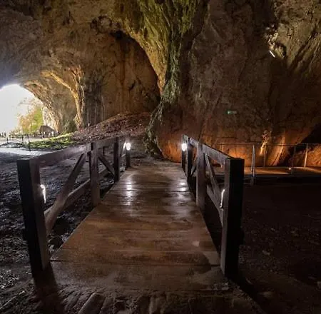 Seoski Turizam Melovic Farmház *
