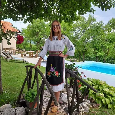 Seoski Turizam Melovic Farmház *