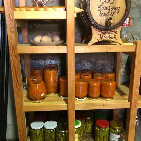 Seoski Turizam Melovic Farmház