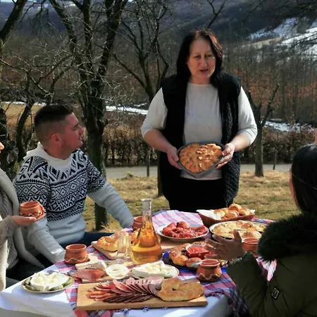 Seoski Turizam Melovic Farmház Rožanstvo