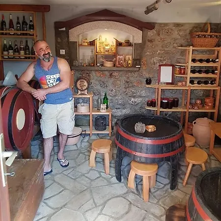 Farmház Seoski Turizam Melovic Rožanstvo