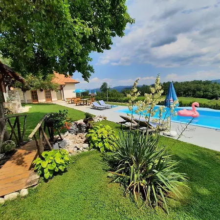 Farm stay Seoski Turizam Melovic *