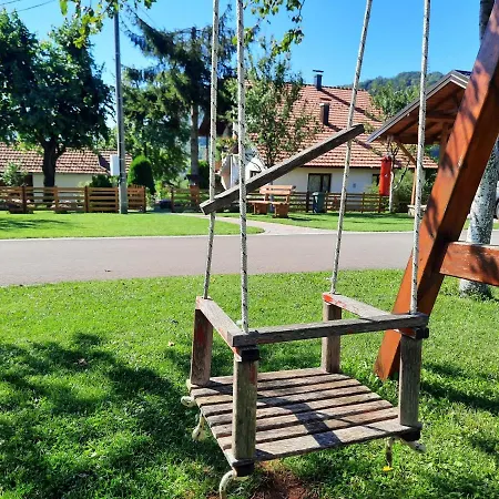 Seoski Turizam Melovic Farmház Rožanstvo