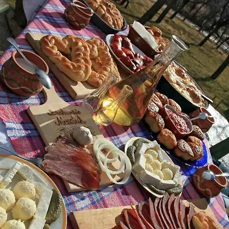 Seoski Turizam Melovic Rožanstvo