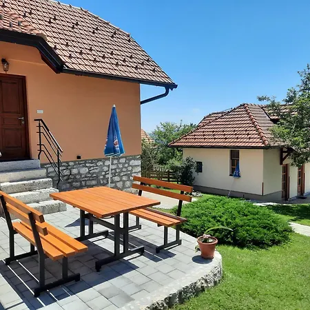 Seoski Turizam Melovic * Rožanstvo