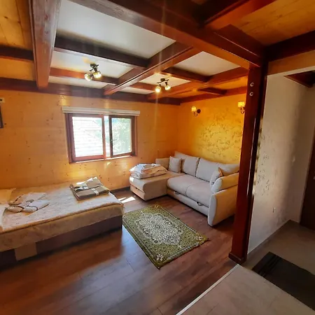 Farm stay Seoski Turizam Melovic Rozanstvo