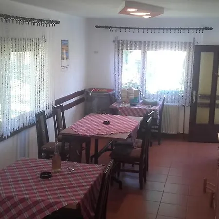 Seoski Turizam Melovic * Rozanstvo