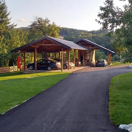 Seoski Turizam Melovic * Rožanstvo